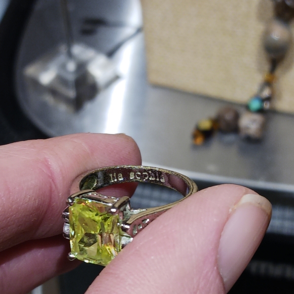 Lia Sophia Appletini Lime Green Gemstone Peridot Silver Tone Ring. Size 7 - Picture 8 of 9
